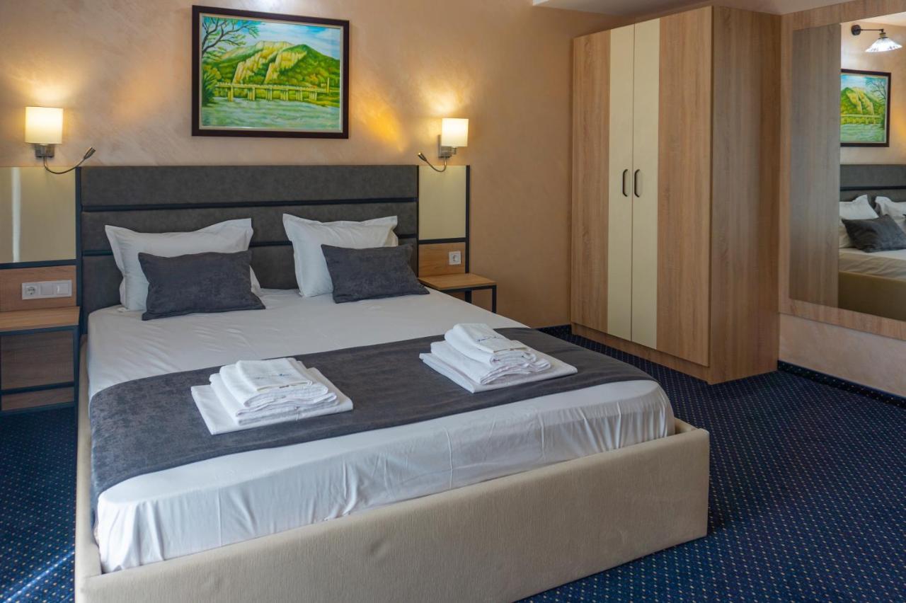 Хотел Ариел / Hotel Ariel Mizara Eksteriør billede