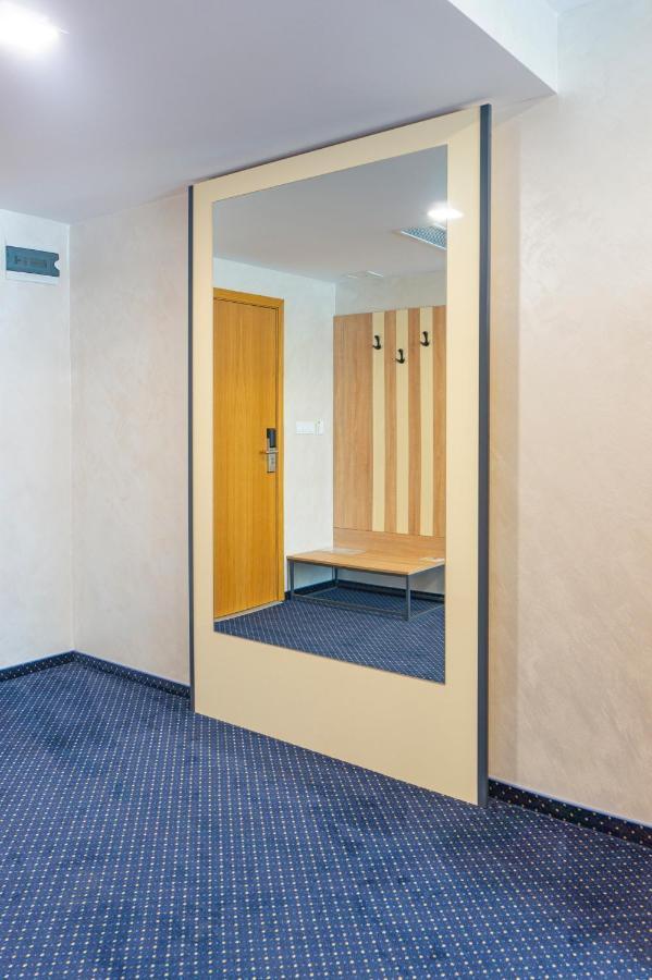 Хотел Ариел / Hotel Ariel Mizara Eksteriør billede